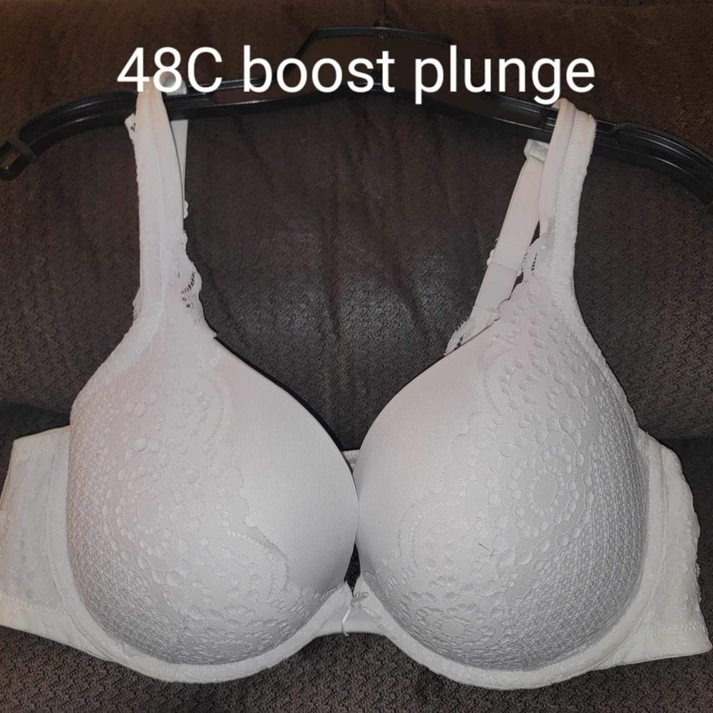 Lane Bryant Bra. NWOT. .  Size is 48 C.   In my opinion it fits more like a 46 C